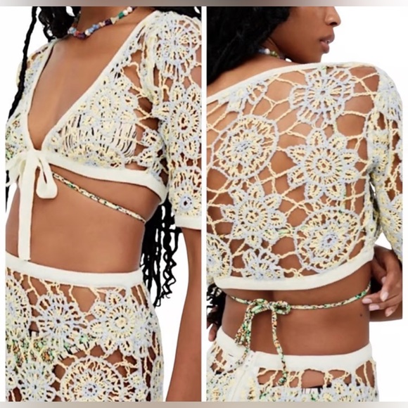 For Love And Lemons Tops - For Love and Lemons  Sophia Floral Crochet Crop Top Size S. 2611